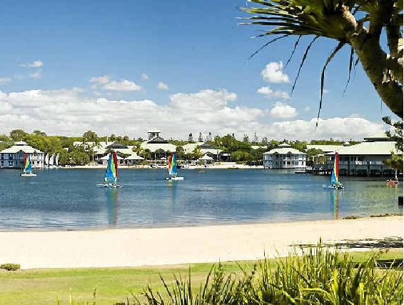 Novotel Twin Waters Resort. Novotel Twin Waters Resort.